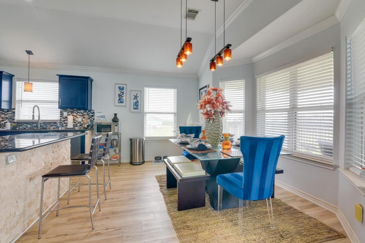 Galveston Escape With Entertainment Patio And Deck! Vila Exterior foto