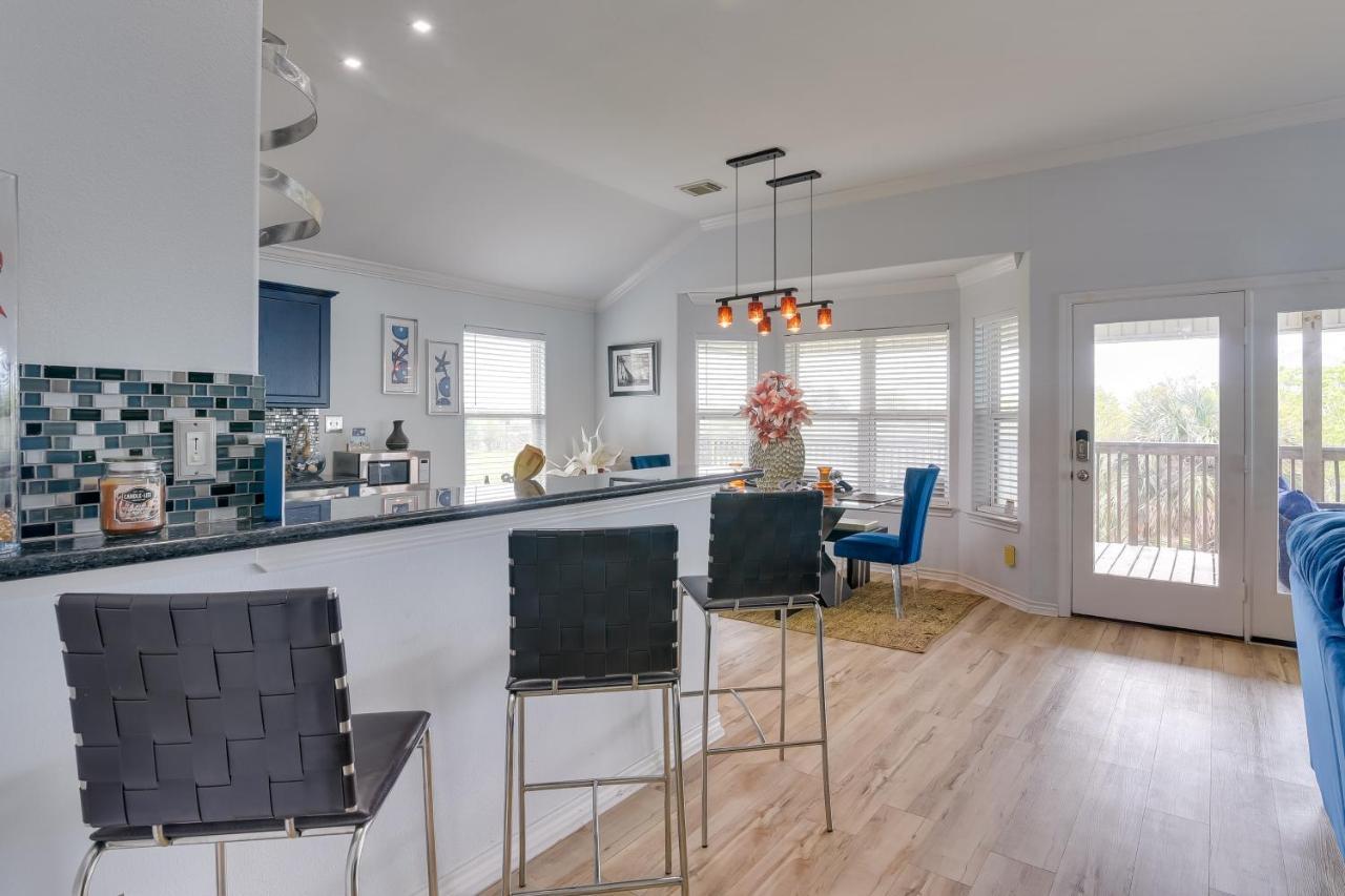 Galveston Escape With Entertainment Patio And Deck! Vila Exterior foto