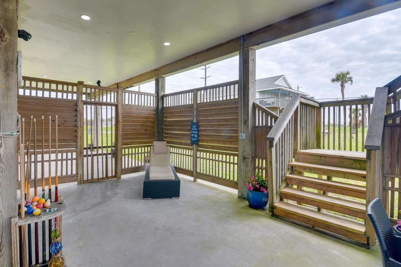 Galveston Escape With Entertainment Patio And Deck! Vila Exterior foto