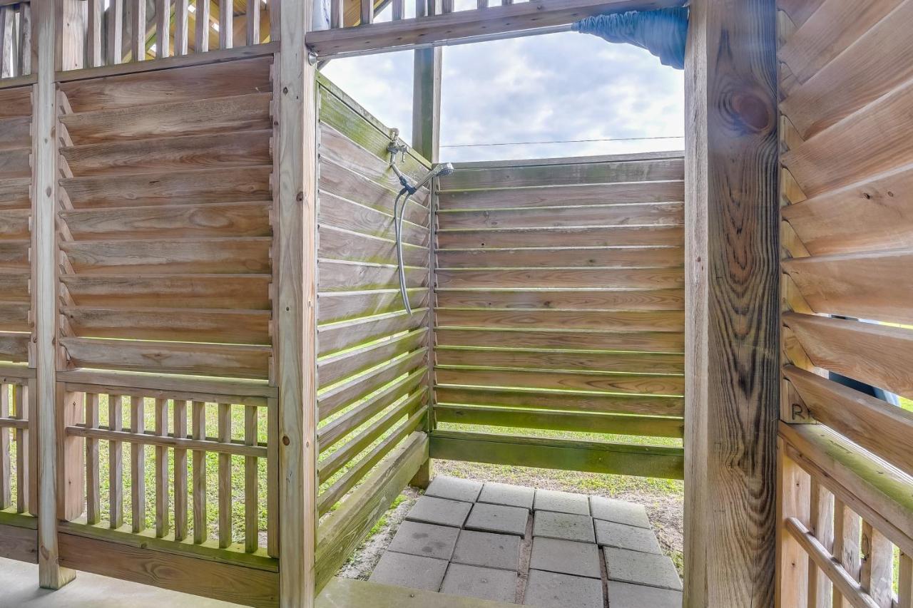 Galveston Escape With Entertainment Patio And Deck! Vila Exterior foto